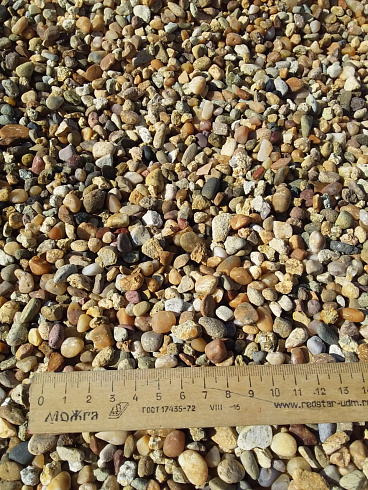 Kamenclub.ru: Галька окат (серо-желтая) фр.5-10 мм. купить  в Новороссийске галька речная рыжий, желтый, рыжий, серо-желтый речная окатанная галька декоративная 5000 руб/т   фото КАМЕНЬ КЛУБ