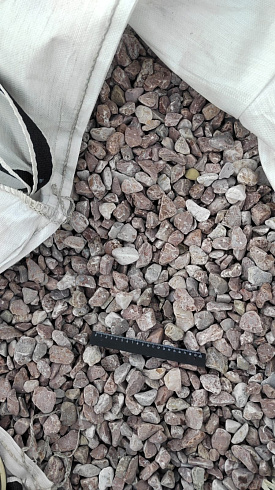 Kamenclub.ru: Мраморная крошка (щебень галтованный розовый) фр.20-40 мм.  купить в Новороссийске мрамор розовый, красный оголтованный округлый щебень  15000 руб/т   фото КАМЕНЬ КЛУБ