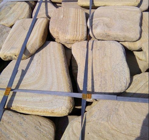 Kamenclub.ru: Песчаник пластушка галтованный желтый с рисунком (3 см)  купить в Новороссийске плитняк - пластушка желтый песчаник 21000 руб/м3   фото КАМЕНЬ КЛУБ