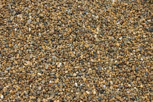 Kamenclub.ru: Галька окат (серо-желтая) фр.10-20 мм. купить  в Новороссийске галька серо-желтая, рыжая, серый речная окатанная округлая галька 5000 руб/т   фото КАМЕНЬ КЛУБ