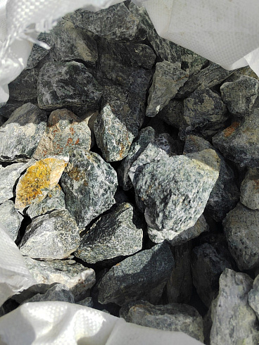 фото Галтованный жадеит (фр. 70-100 мм)  купить в Новороссийске в интернет-портале КАМЕНЬ КЛУБ