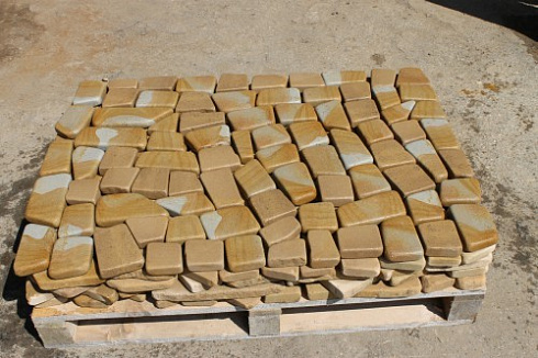 Kamenclub.ru: Песчаник брусчатка (Готика) art PSG-L-01  купить в Новороссийске    2300 руб/кв.м   фото КАМЕНЬ КЛУБ