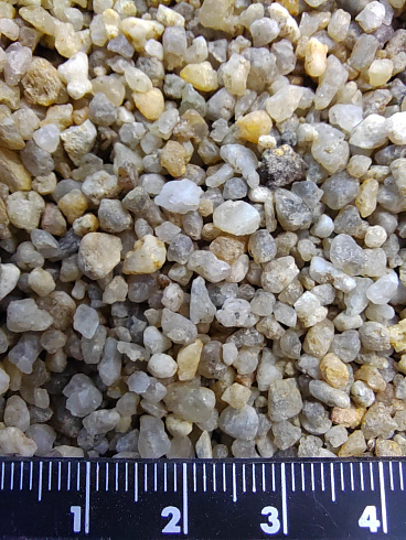 Кварцевый песок для площадок фр. 2-5 мм.  купить в Новороссийске фото Камень Клуб