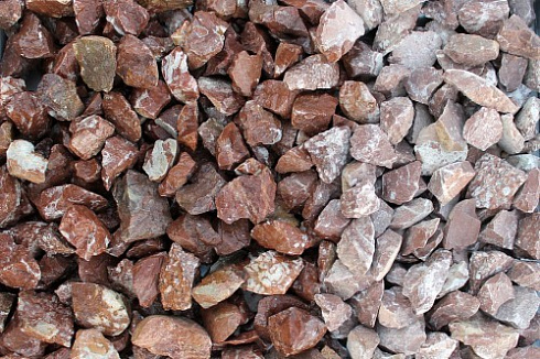 Kamenclub.ru: Мраморная крошка (щебень крошка розовый) фр. 20-40 мм.  купить в Новороссийске мрамор розовый, красный мраморная крошка декоративная 11000 руб/т   фото КАМЕНЬ КЛУБ