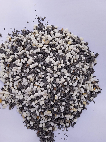 Kamenclub.ru: Мраморная крошка (щебень крошка микс : белый-черный-розовый) фр. 3-5 мм.  купить в Новороссийске мрамор белый, черный, розовый, разноцветный мраморная каменная крошка декорвтивная 12000 руб/т   фото КАМЕНЬ КЛУБ