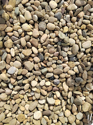 Kamenclub.ru: Галька речная окат рыжая фр. 20-40 мм. купить  в Новороссийске галька речная окатанная рыжая желтая серая округлая речная галька 5000 руб/т   фото КАМЕНЬ КЛУБ