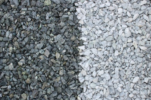 Kamenclub.ru: Щебень крошка зеленый (змеевик) фр. 10-20 мм.  купить в Новороссийске змеевик зеленый, салатовый декоративная ландшафтная каменная крошка щебня 7 200 руб/т   фото КАМЕНЬ КЛУБ