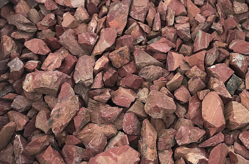Kamenclub.ru: Щебень крошка красный (ЯШМА) фр. 10-20 мм.  купить в Новороссийске яшма красный, бордовый, оранжевый, рыжий декоративный каменный ландшафтный щебень колотый 9000 руб/т   фото КАМЕНЬ КЛУБ