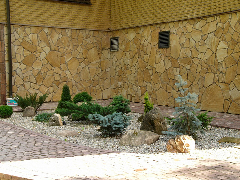 Kamenclub.ru: Песчаник пластушка желтый с разводом под дерево (2 см)  купить в Новороссийске плитняк желтый с разводами, желтый, рыжий, серый песчаник пластушка рваная ландшафтная 11 000 руб/м3   фото КАМЕНЬ КЛУБ