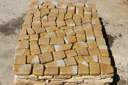 Kamenclub.ru: Песчаник брусчатка (Готика) art PSG-L-01  купить в Новороссийске    2300 руб/кв.м   фото КАМЕНЬ КЛУБ