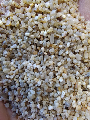 Кварцевый песок сухой фракцинированный фр. 1,2-2,5 мм.  купить в Новороссийске фото Камень Клуб
