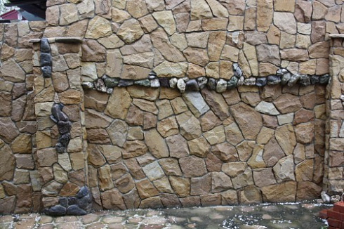 Kamenclub.ru: Песчаник колотый для облицовки (фр. 2-3 см)  купить в Новороссийске песчаник бежевый серый рыжий песчаник строительный 5000 руб/т   фото КАМЕНЬ КЛУБ