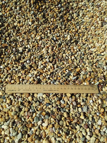 Kamenclub.ru: Галька окат (серо-желтая) фр.5-10 мм. купить  в Новороссийске галька речная рыжий, желтый, рыжий, серо-желтый речная окатанная галька декоративная 5000 руб/т   фото КАМЕНЬ КЛУБ