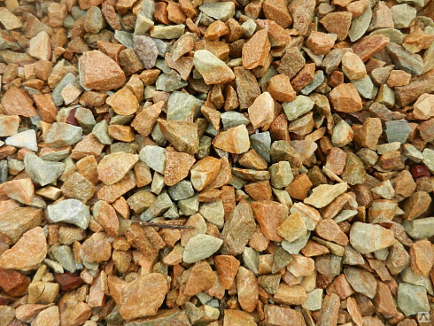 Kamenclub.ru: Щебень крошка желтый (ЗЛАТОЛИТ) фр. 20-40 мм.  купить в Новороссийске златолит бежевый, золотистый, желтый декоративная каменная крошка 10800 руб/т   фото КАМЕНЬ КЛУБ