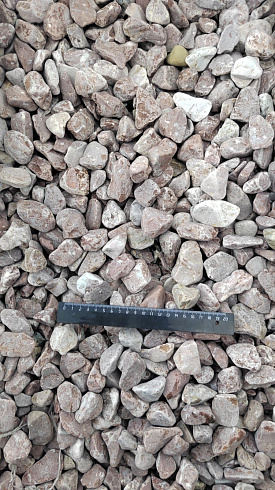 Kamenclub.ru: Мраморная крошка (щебень галтованный розовый) фр.20-40 мм.  купить в Новороссийске мрамор розовый, красный оголтованный округлый щебень  15000 руб/т   фото КАМЕНЬ КЛУБ