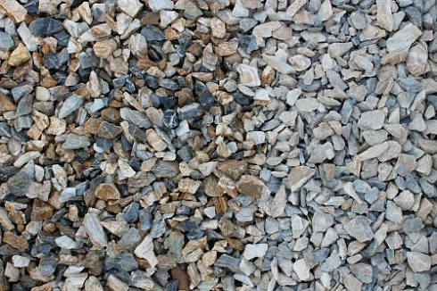 Kamenclub.ru: Мраморная крошка (щебень крошка медовый), фр. 10-20 мм.  купить в Новороссийске песчаник бежевый, серый каменная ландшафтная крошка  12000 руб/т   фото КАМЕНЬ КЛУБ