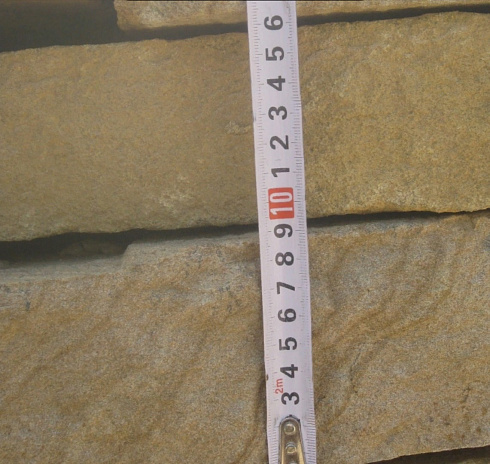 Kamenclub.ru: Песчаник пластушка желтый с рисунком (7-15 см)  купить в Новороссийске плитняк - пластушка - бут желтый песчаник 10200 руб/м3   фото КАМЕНЬ КЛУБ