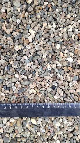 Kamenclub.ru: Галька речная окат (серая) фр.5-10 мм купить  в Новороссийске галька речная серая, серый, темно-серый, светло-серый, коричневый речная окатанная галька декоративная ландшатфная 5000 руб/т   фото КАМЕНЬ КЛУБ