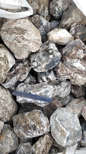 Kamenclub.ru: Кварцевый валунчик фр.100-300 мм.  купить в Новороссийске кварц белый, бежевый молочный рыжий крупный природный камень галечник 7850 руб/т   фото КАМЕНЬ КЛУБ