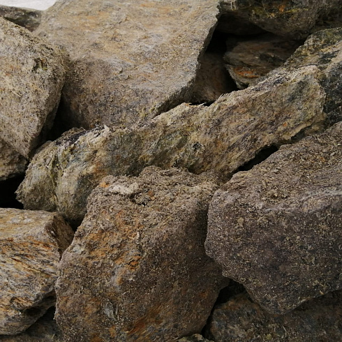 фото Змеевик салатовый  (фр. 70-100 мм)  купить в Новороссийске в интернет-портале КАМЕНЬ КЛУБ