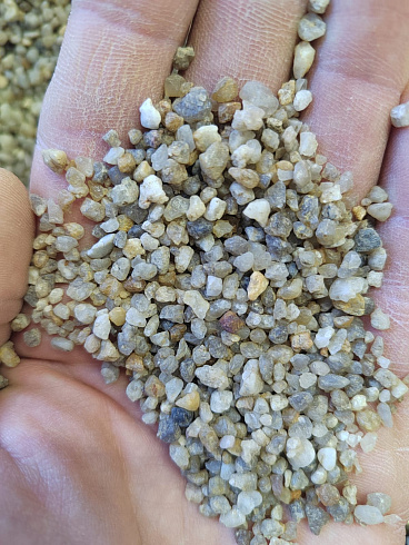 Кварцевый песок сухой фракцинированный фр. 1,6-4 мм.  купить в Новороссийске фото Камень Клуб