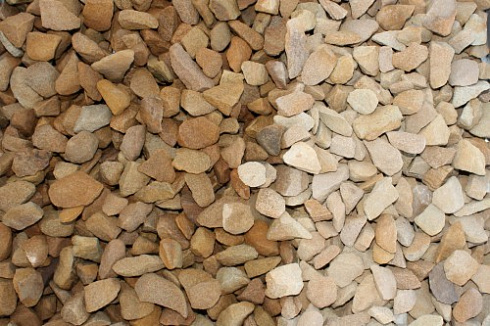 Kamenclub.ru: Щебень крошка желтый (песчаник) фр. 20-40 мм.  купить в Новороссийске песчаник бежевый рыжий каменная крошка песчаника 9500 руб/т   фото КАМЕНЬ КЛУБ