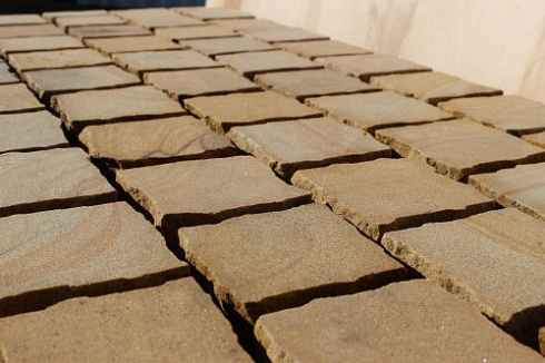 Kamenclub.ru: Песчаник брусчатка (Прага) art PSG-10-07  купить в Новороссийске    2600 руб/кв.м   фото КАМЕНЬ КЛУБ