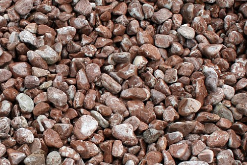 Kamenclub.ru: Мраморная крошка (щебень галтованный розовый) фр.40-70 мм.  купить в Новороссийске мрамор розовый, красный галтовка мраморная щебня 15000 руб/т   фото КАМЕНЬ КЛУБ