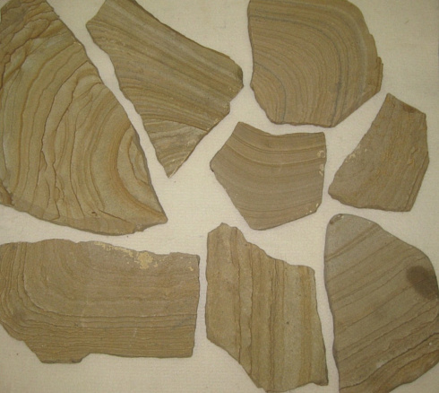 Kamenclub.ru: Песчаник пластушка желтый с разводом под дерево (2 см)  купить в Новороссийске плитняк желтый с разводами, желтый, рыжий, серый песчаник пластушка рваная ландшафтная 11 000 руб/м3   фото КАМЕНЬ КЛУБ