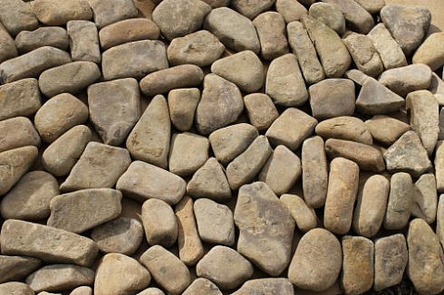 Kamenclub.ru: Песчаник брусчатка  купить в Новороссийске    5 500 руб/т   фото КАМЕНЬ КЛУБ