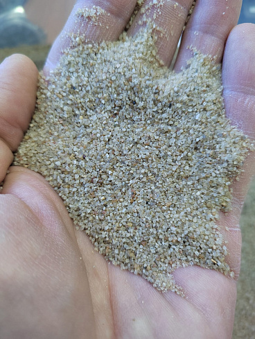 Кварцевый песок для площадок фр. 0,3 - 1 мм.  купить в Новороссийске фото Камень Клуб