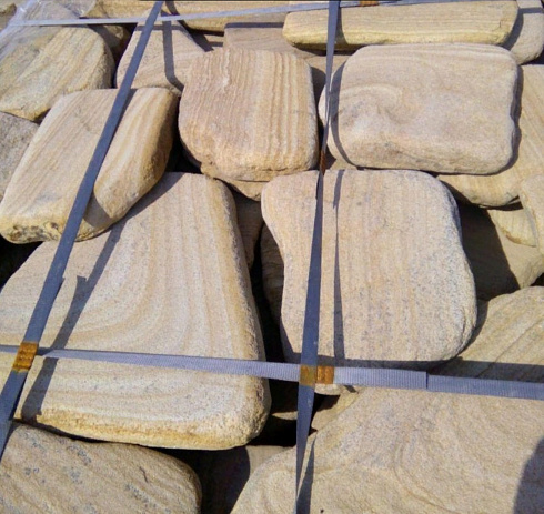 Kamenclub.ru: Песчаник пластушка галтованный желтый с рисунком (3 см)  купить в Новороссийске плитняк - пластушка желтый песчаник 21000 руб/м3   фото КАМЕНЬ КЛУБ