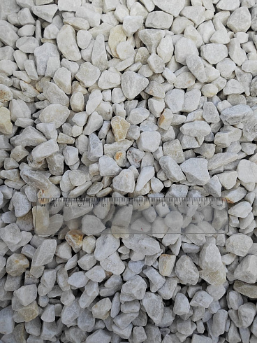 Kamenclub.ru: Мраморная крошка, щебень, цвет-белый, фр. 10-20 мм.  купить в Новороссийске мрамор белый, молочный айвори каменная ландшафтная декоративная крошка шебня 12000 руб/т   фото КАМЕНЬ КЛУБ